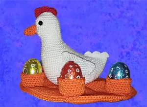 gallina con cestino di ovetti
